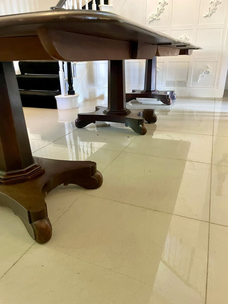 Outstanding Quality Antique William IV 16 Seater Mahogany Three Pedestal Dining Table